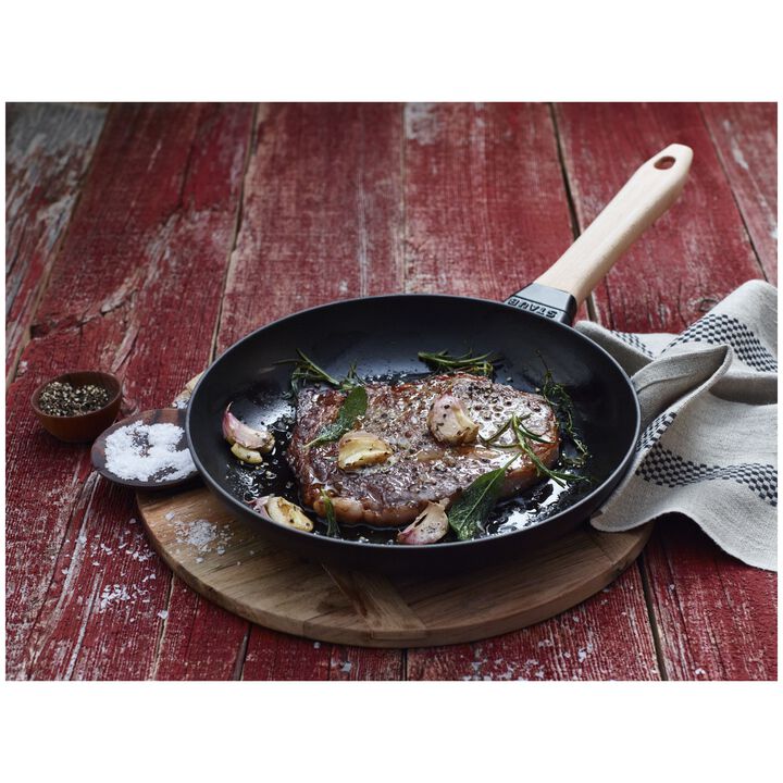 Pans, Bakpan met houten handvat 28 cm, Zwart, large 2