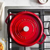La Cocotte, Cocotte rotonda - 24 cm, ciliegia, small 3