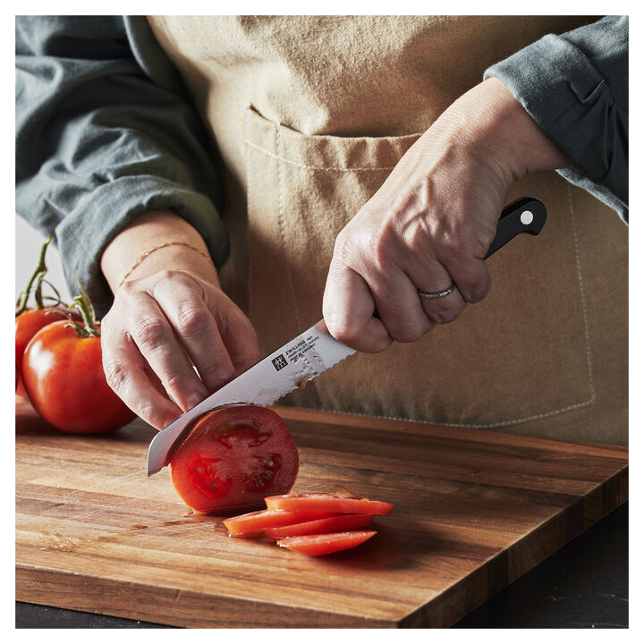 Pro, 5-inch Utility Knife, Serrated Edge , large 2