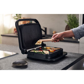 Contact grill, nero